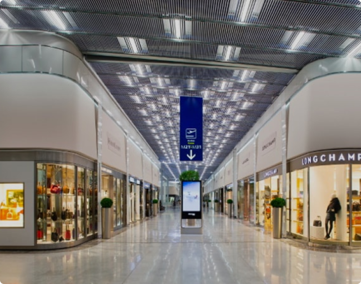 Charles de Gaulle mall